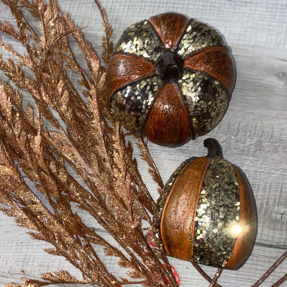 Fall decorations - Picture 2 of 3